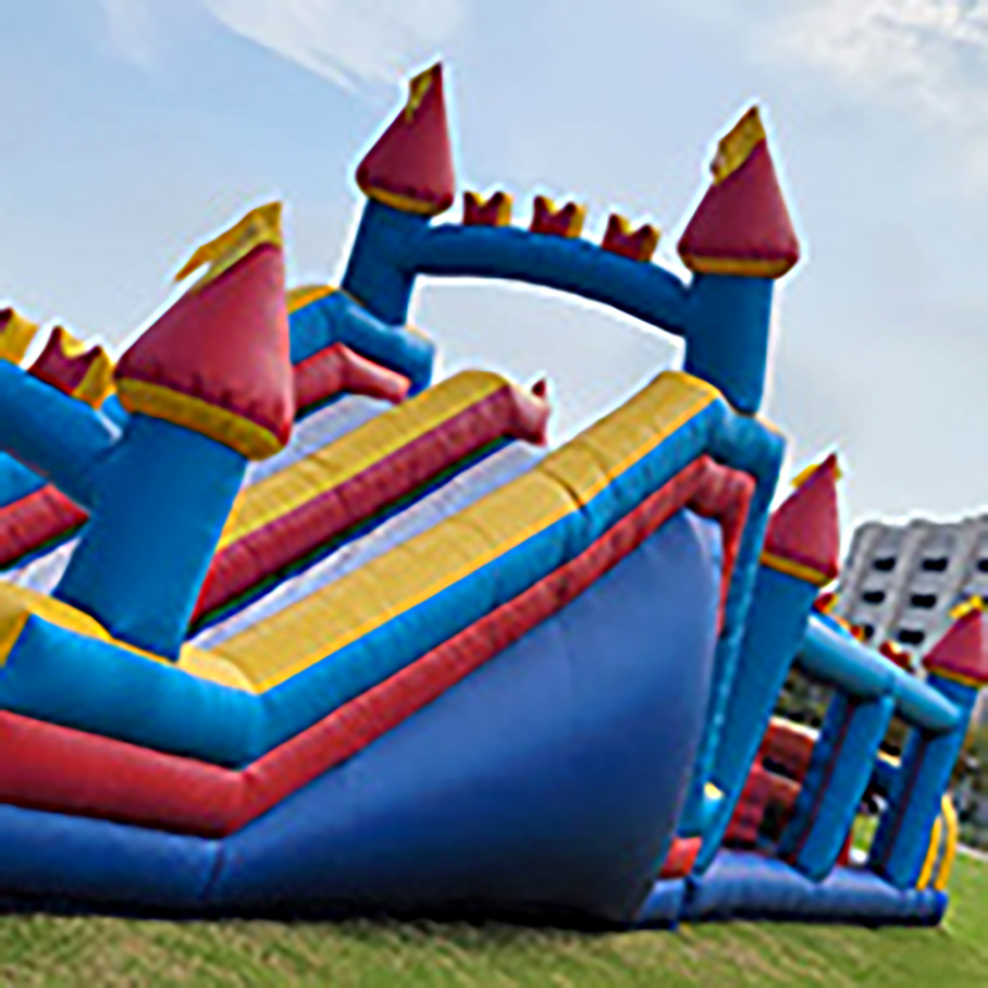 Full inflatable obstacle course for events